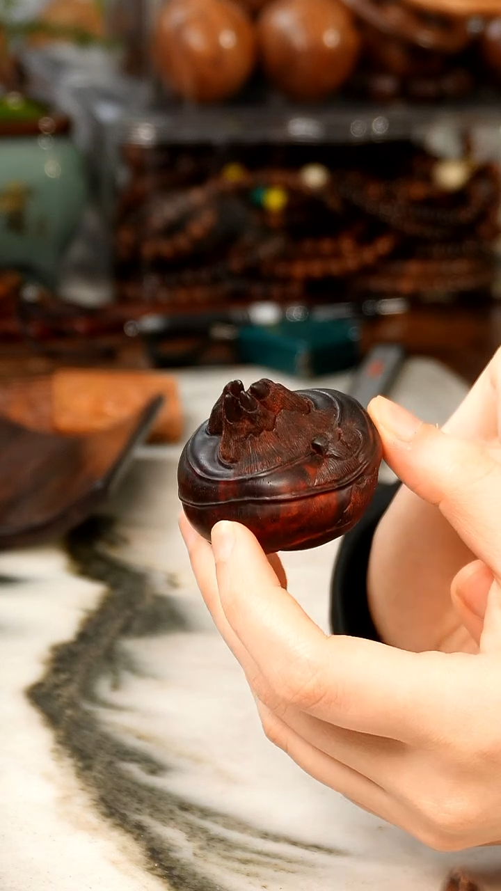 檀香紫檀（小叶紫檀）印度小叶紫檀荸荠手把件