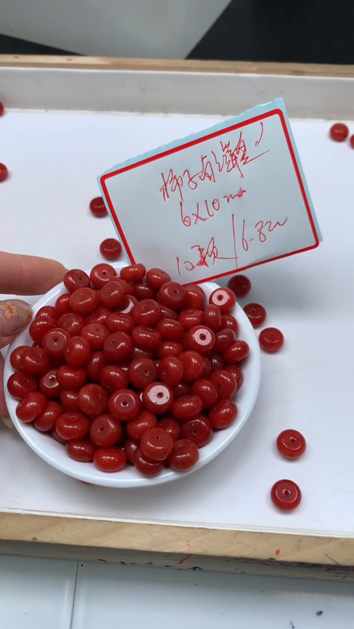 未镶嵌散珠南红玛瑙E737 柿子南红6*10mm10个6.8元