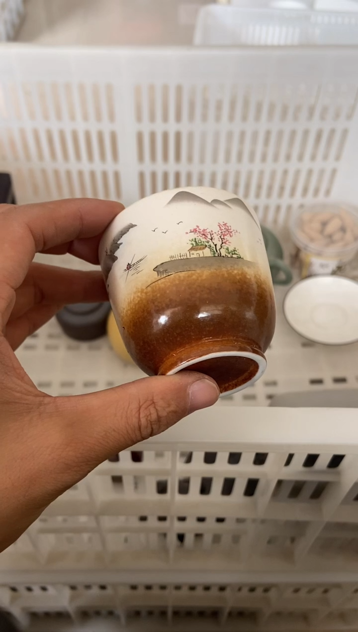 杯子瓷无运费险有瑕疵的摄影的产品有使用过的痕迹有点脏介意勿拍