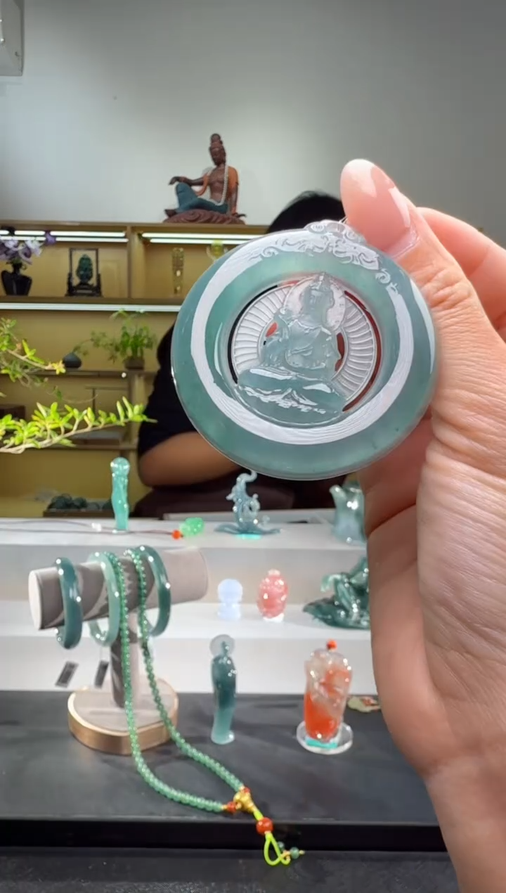 吊坠(不含链)未镶嵌翡翠观音