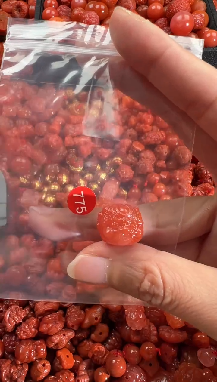 【闪购商品】南红玛瑙颈饰未镶嵌1