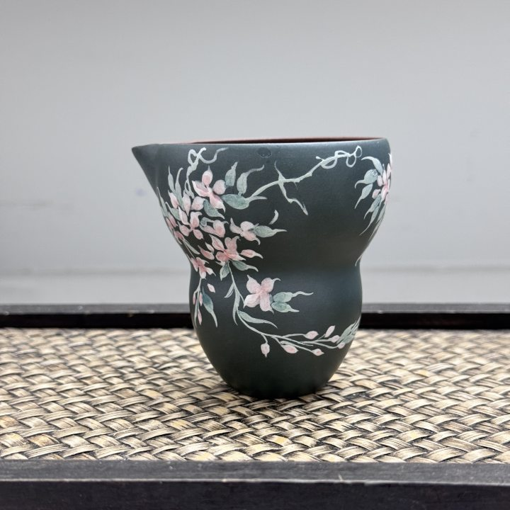 【古月壶来】HS776绿泥蝶花公道杯