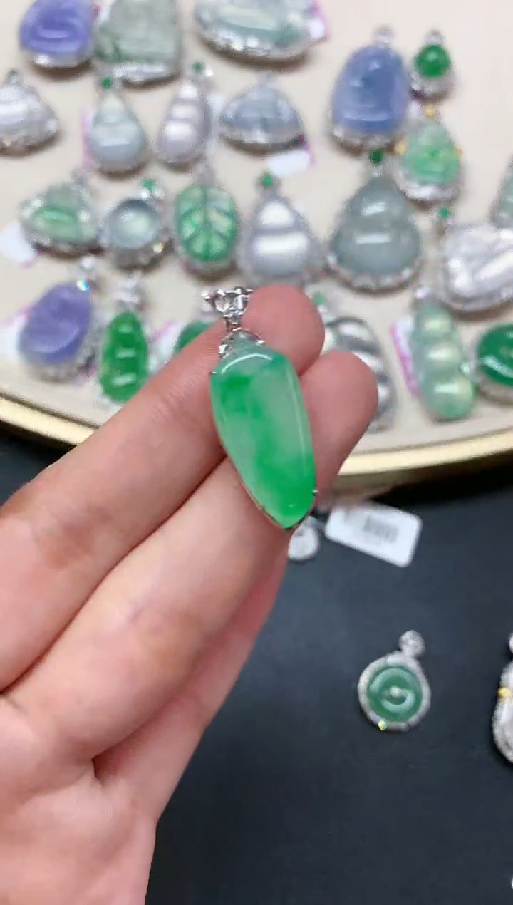 【闪购商品】翡翠吊坠(不含链)18K金镶嵌A212|9800