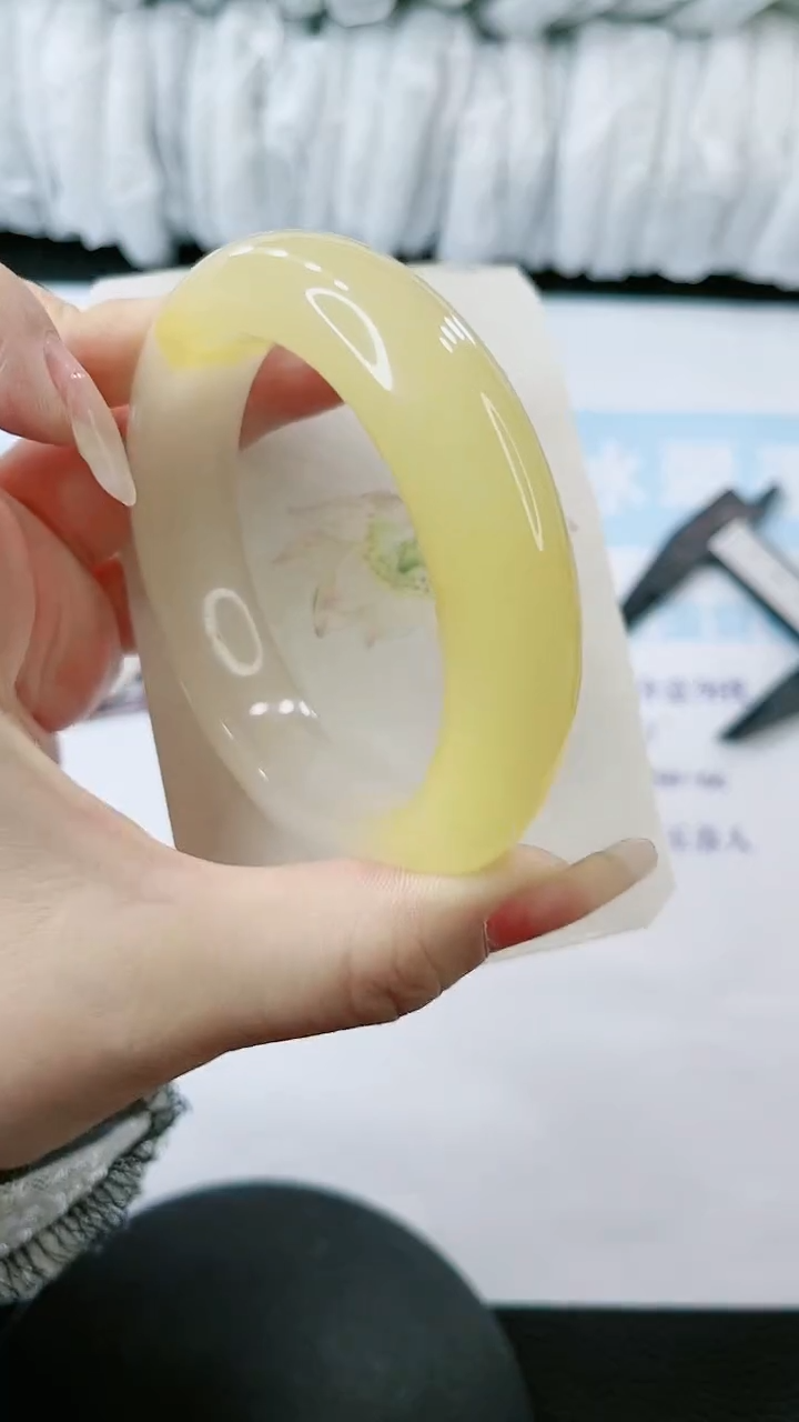 【闪购商品】石英质玉手镯未镶嵌多样性发货P169