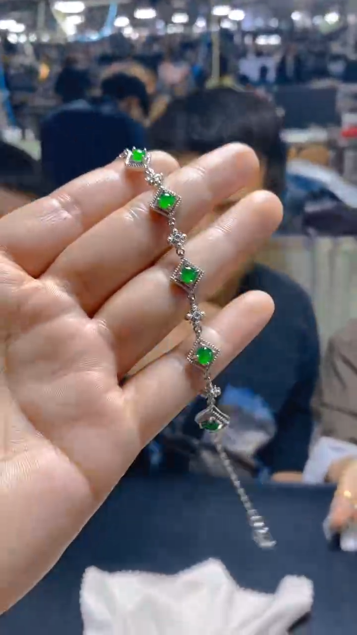 【闪购商品】翡翠手链未镶嵌0498092245多样性发一