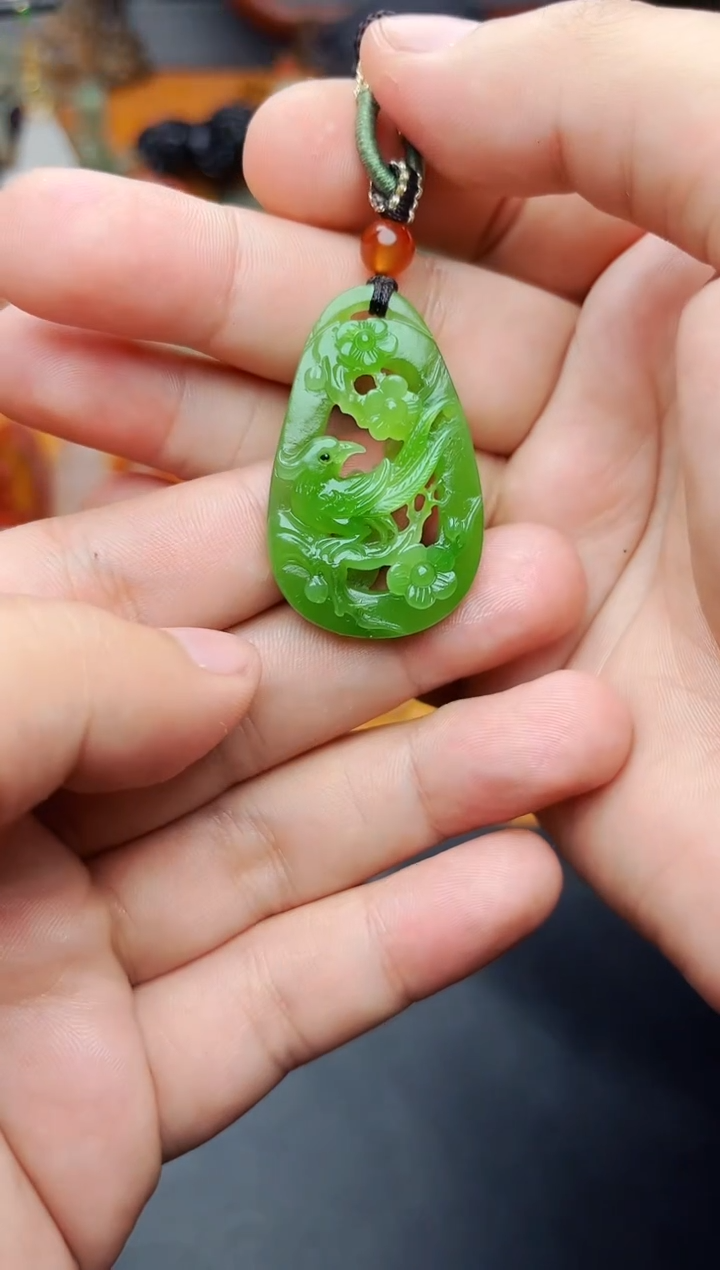 【闪购商品】和田玉颈饰未镶嵌喜上眉梢01