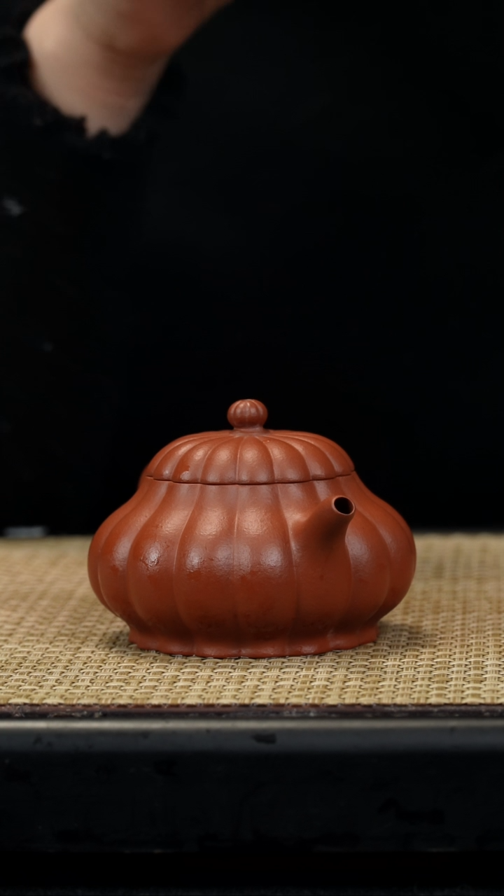 【闪购商品】紫砂茶壶生砂朱泥筋纹鞠磊