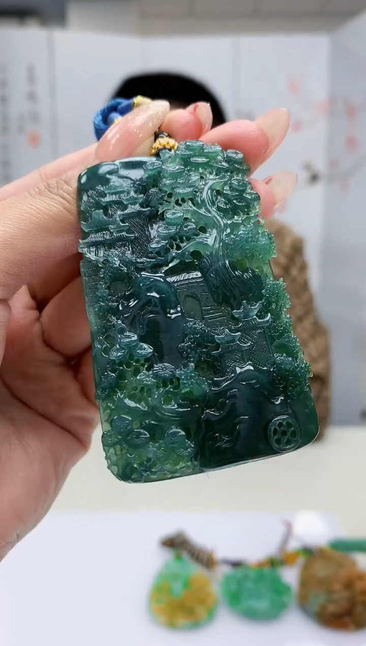 【闪购商品】定制翡翠未镶嵌4812MM-毛货挂件68