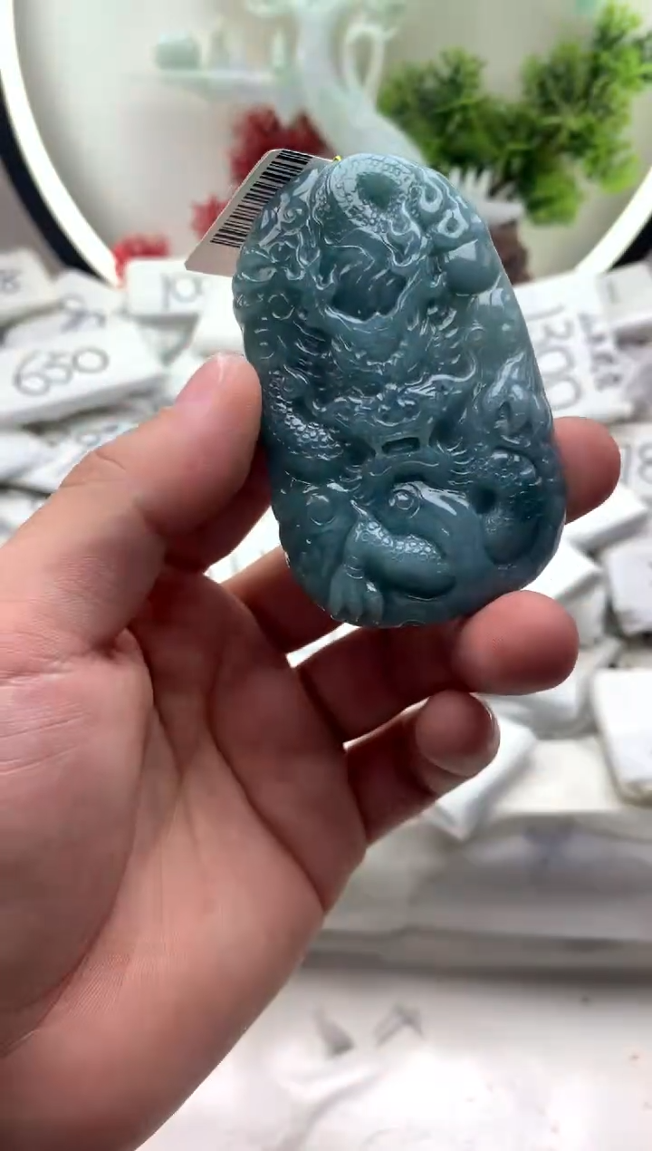 【闪购商品】翡翠颈饰未镶嵌龙牌