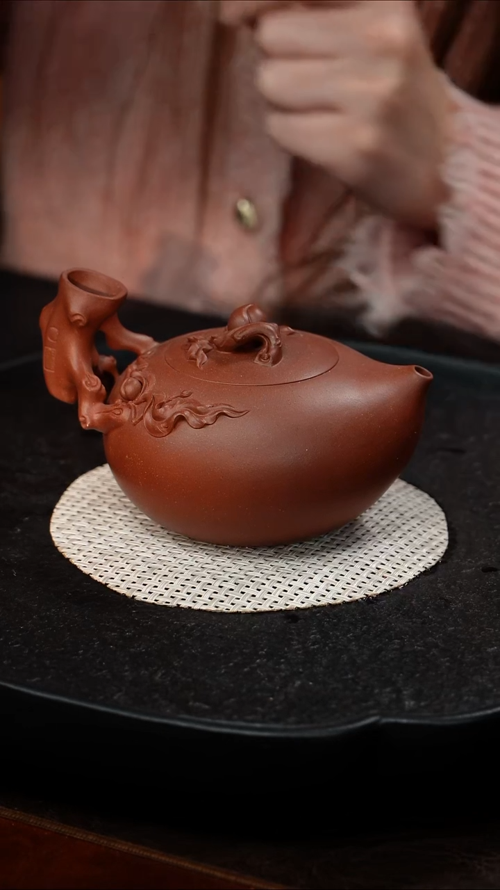 茶壶紫砂蒋敏杰  圣思桃129  底槽清 320毫升 蒋旭霞制