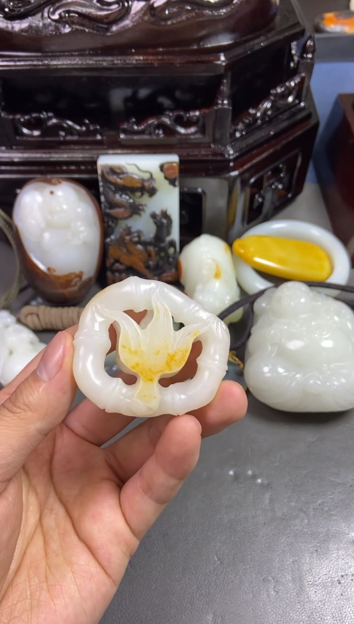 【闪购商品】和田玉未镶嵌吊坠和田玉