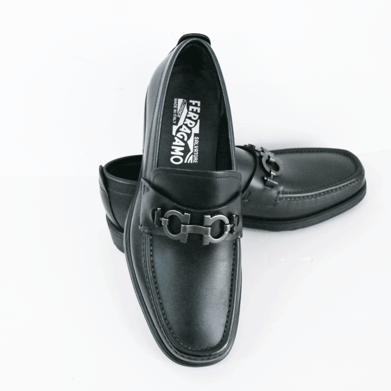 未使用 FERRAGAMO/菲拉格慕 时尚休闲舒适马衔扣黑色厚底乐福鞋
