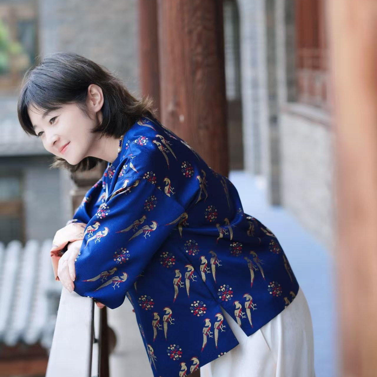 爱新觉罗 | 五彩翟鸟宋锦对襟圆领外衣