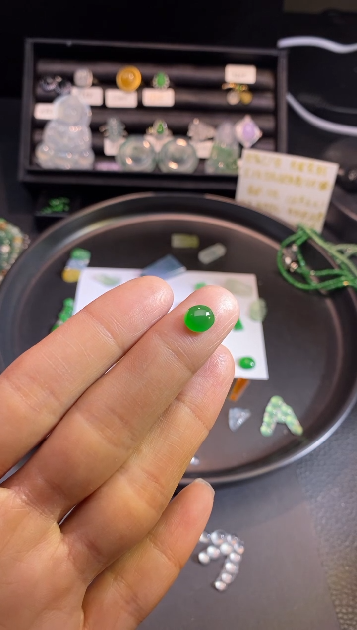 【闪购商品】翡翠挂件未镶嵌蛋面
