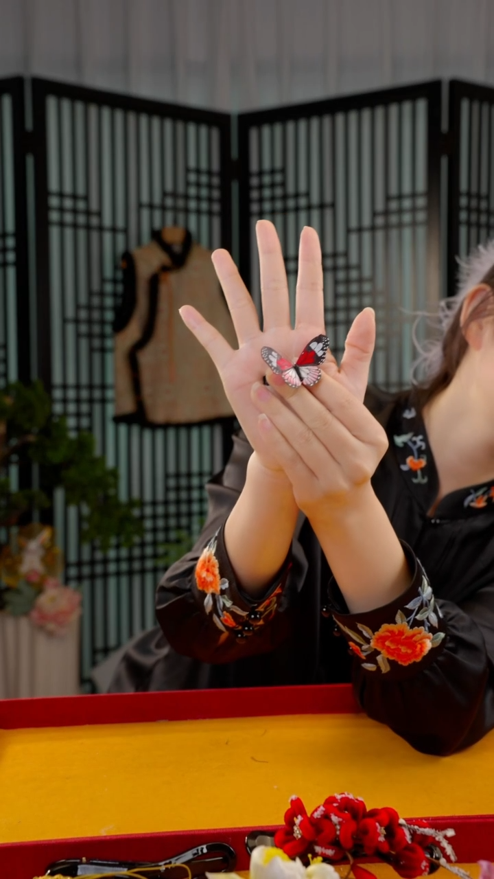 刺绣非遗苏绣绒花