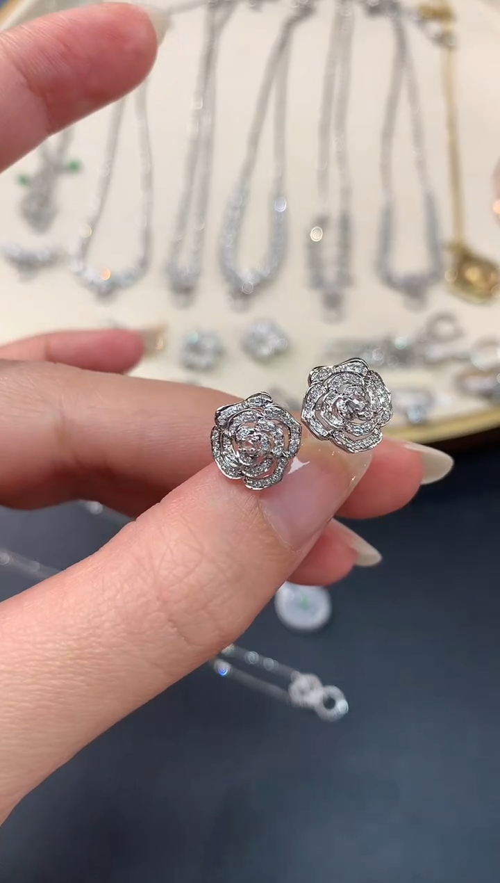 【闪购商品】钻石耳饰18K金镶嵌A210多样性发一件|1980