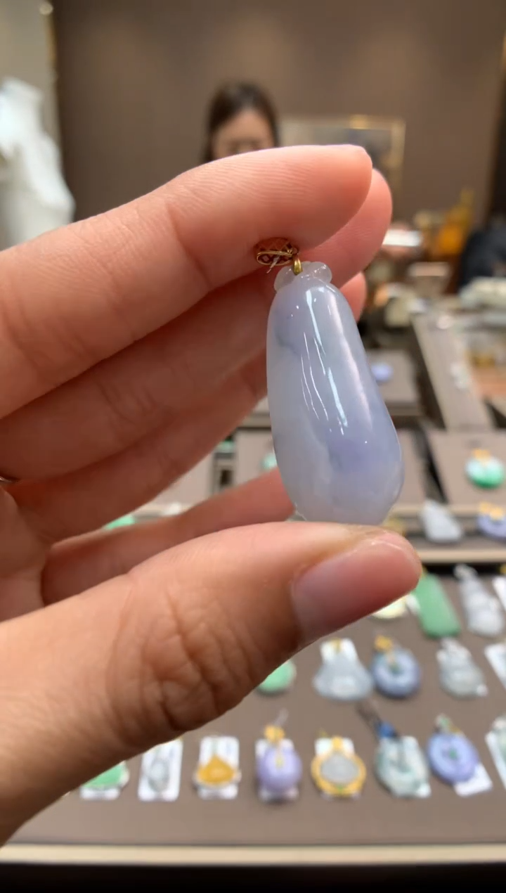 【闪购商品】翡翠颈饰18K金镶嵌福瓜