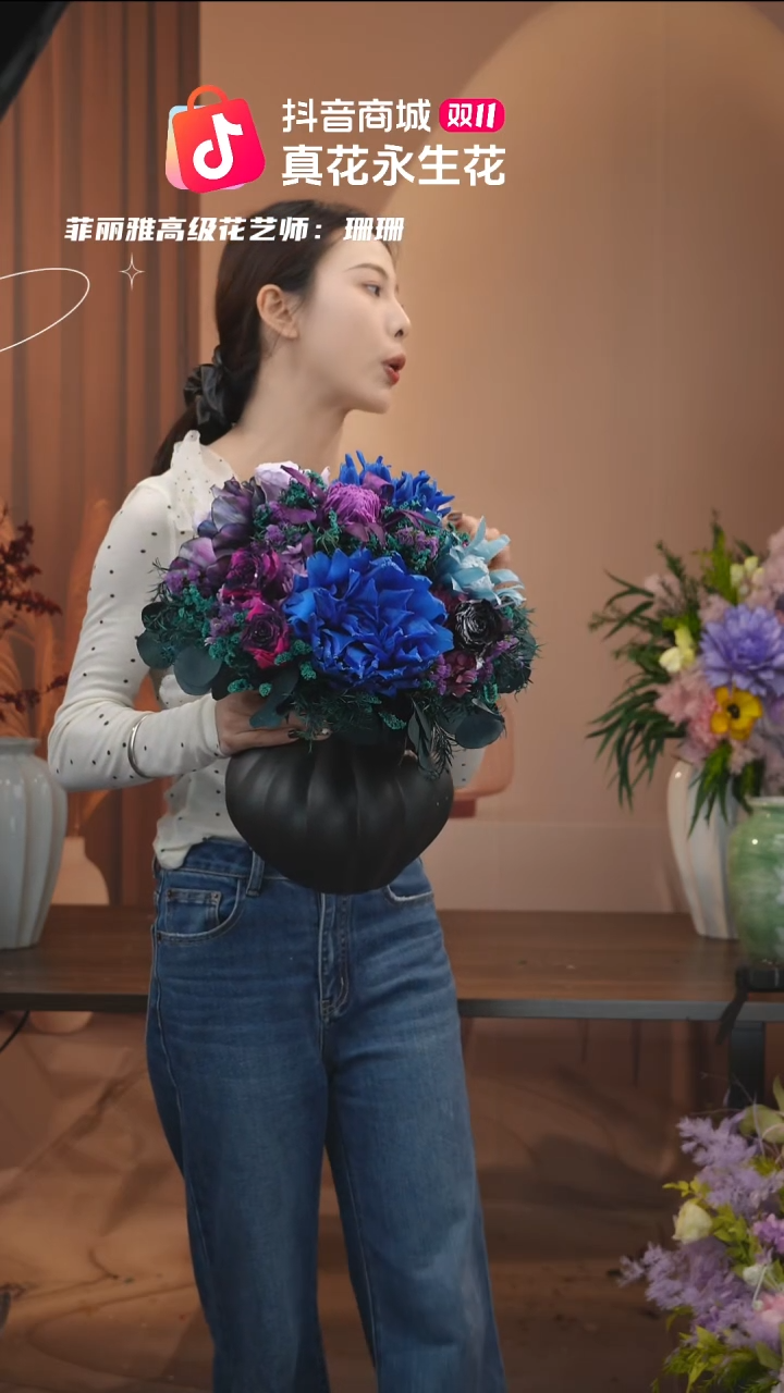 有机玻璃图片款式：花+花瓶一整套