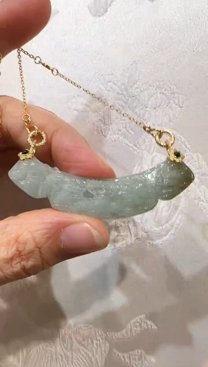 翡翠未镶嵌颈饰国风 