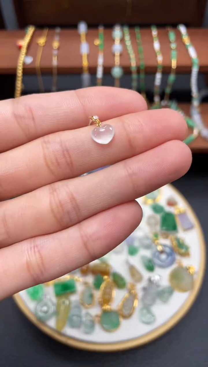 【闪购商品】翡翠吊坠(不含链)18K金镶嵌一个  JK210