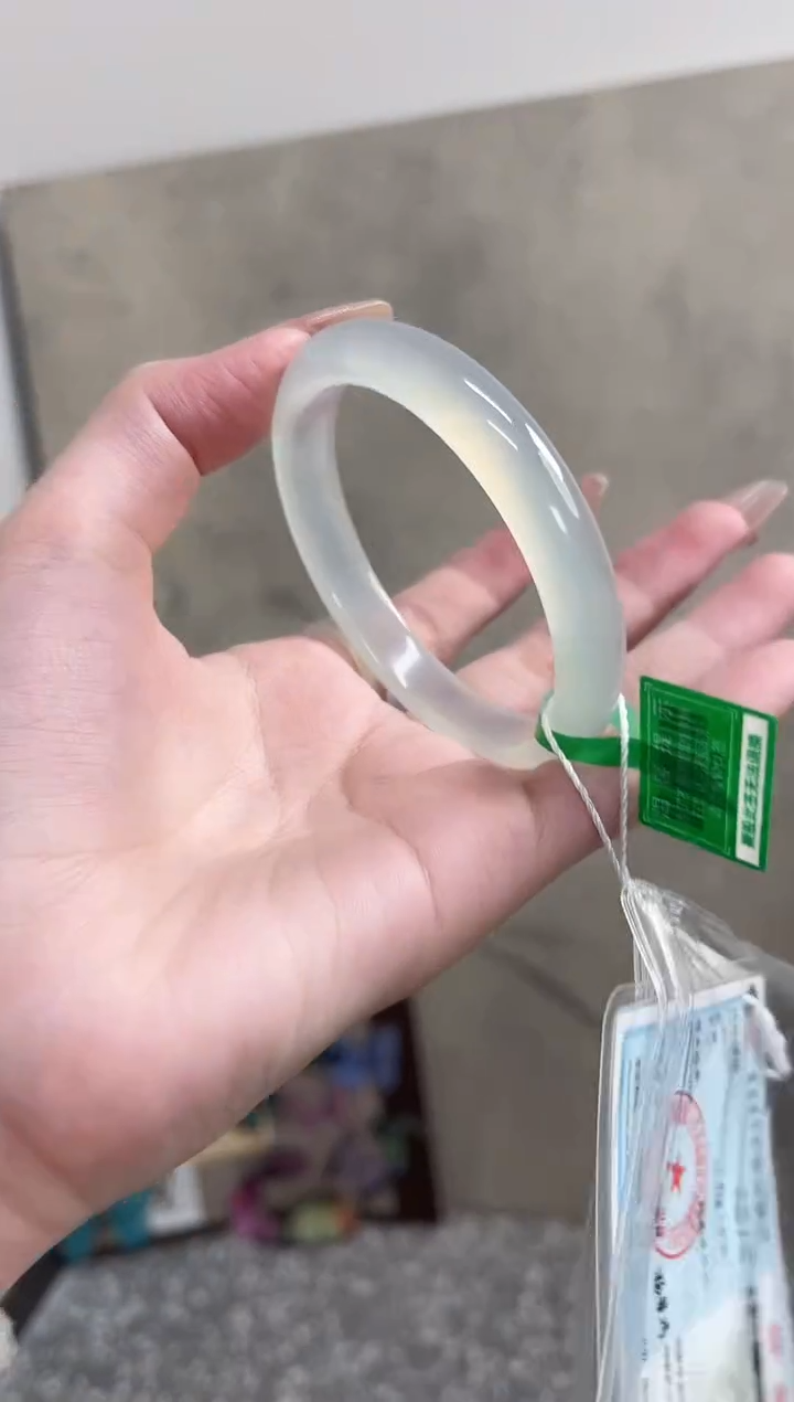 【闪购商品】玛瑙/玉髓手镯未镶嵌58-59圈