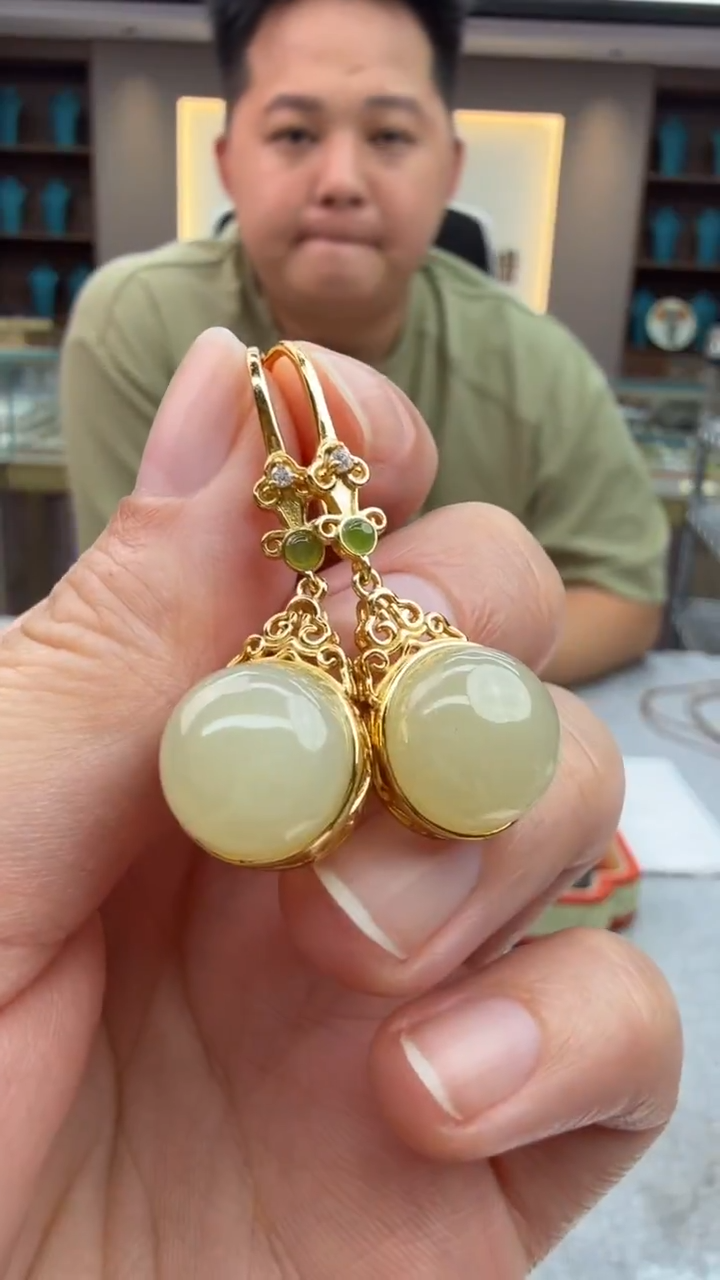 未镶嵌和田玉耳饰310秒拍号 假一罚三