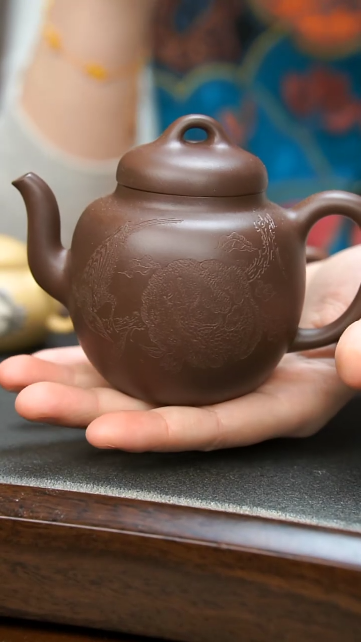 【闪购商品】紫砂茶壶紫泥刻绘石榴壶
