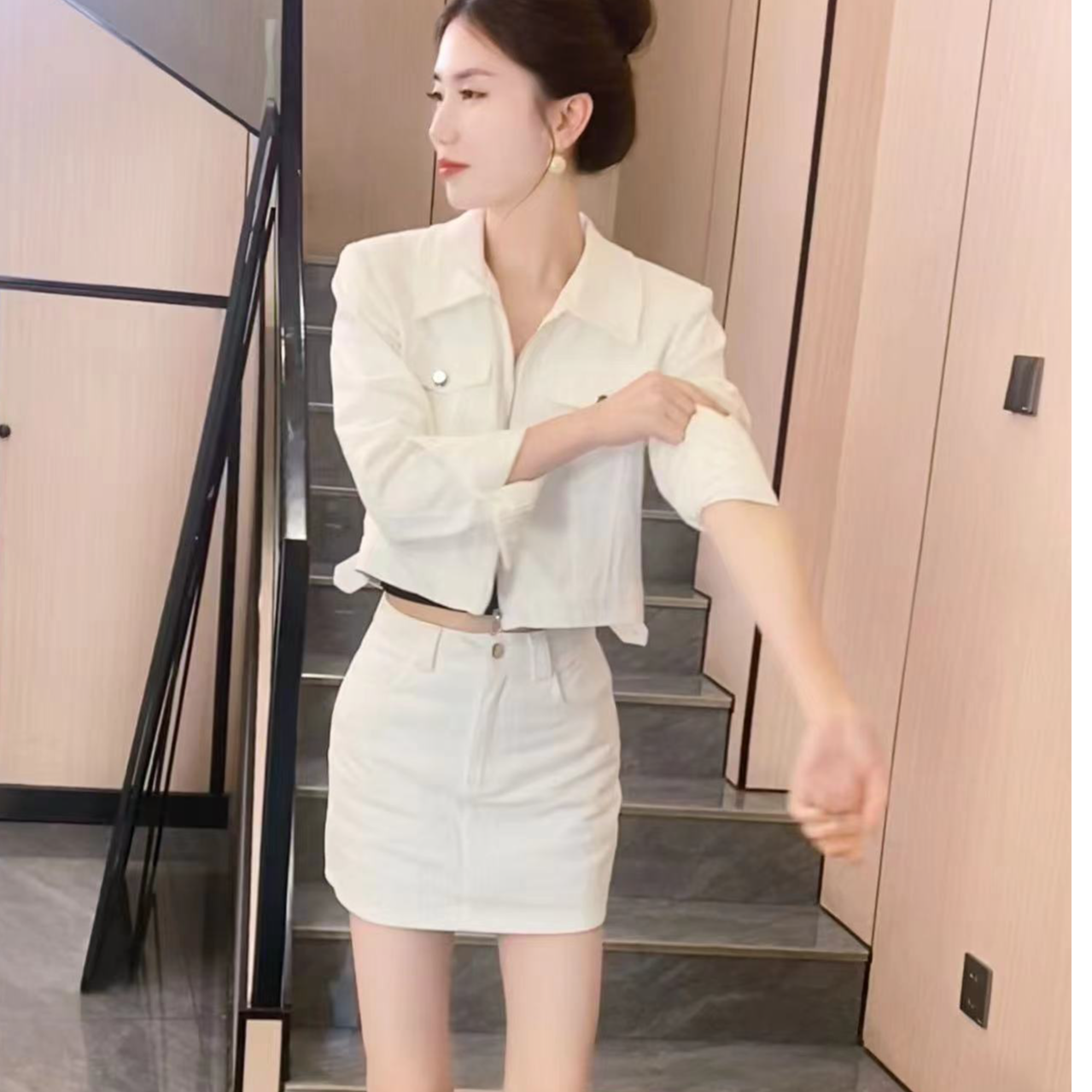 【俊英】早秋辣妹风套装慵懒风百搭高腰时尚套装短袖早秋休闲风白色