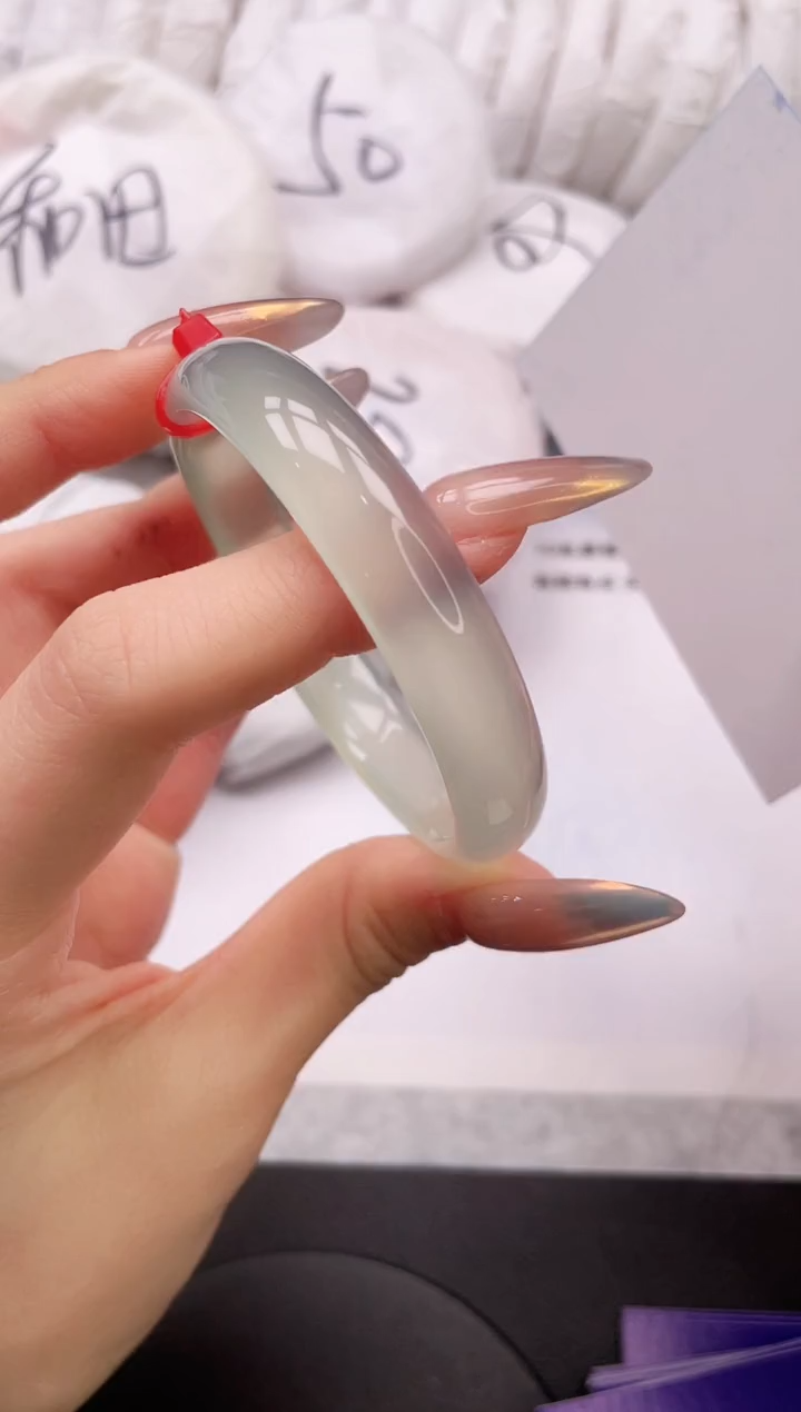 【闪购商品】石英质玉手镯未镶嵌23K53-53