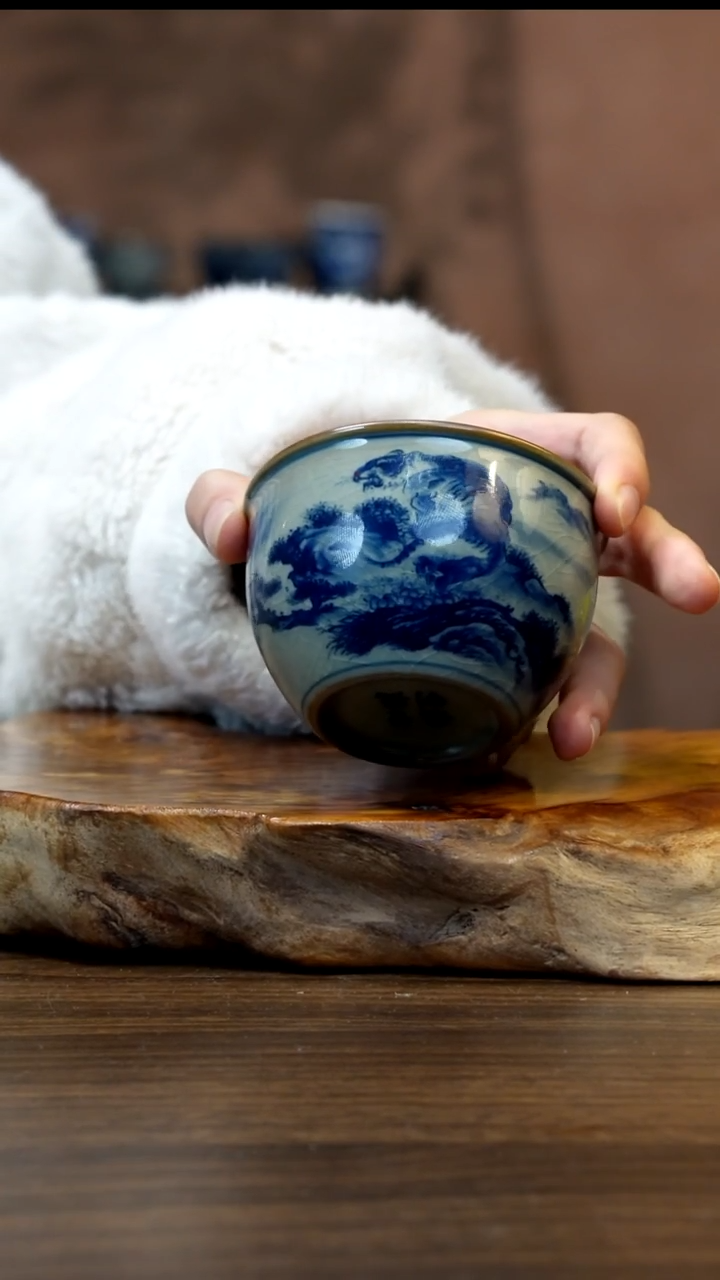 景德镇陶瓷虎啸风生缸杯
