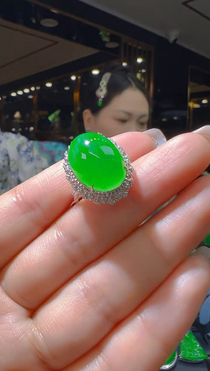 【闪购商品】翡翠戒指18K金镶嵌035(多样性发货)
