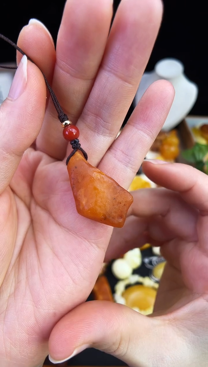 琥珀未镶嵌珠宝奇石柒月