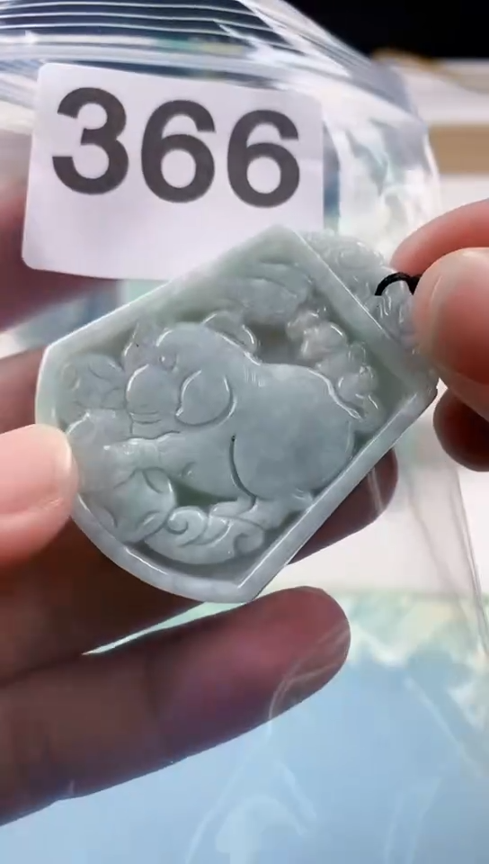 【闪购商品】翡翠颈饰未镶嵌天然翡翠吊坠挂件