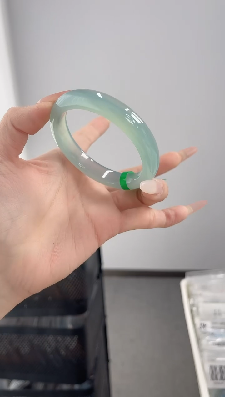 【闪购商品】玛瑙/玉髓手镯未镶嵌55-56圈