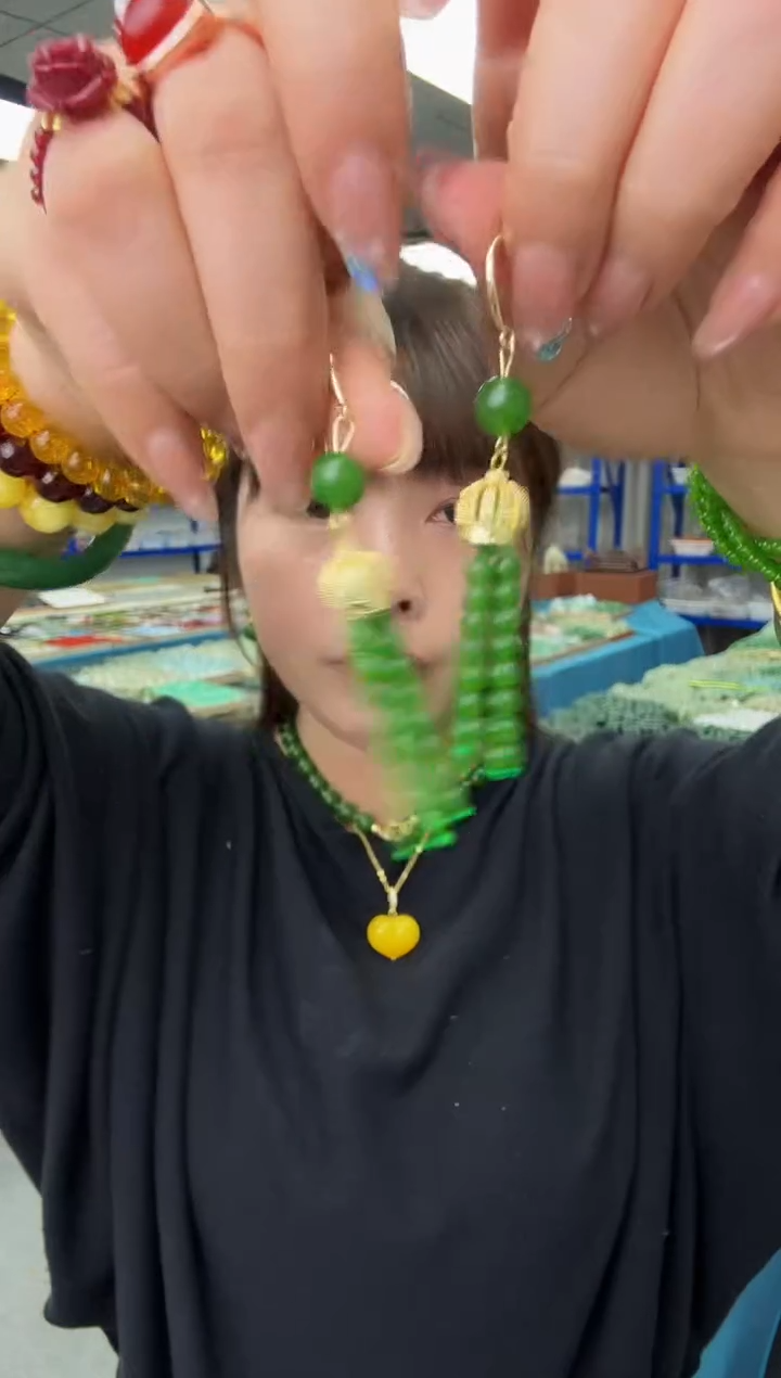 苹果绿国风款耳钩