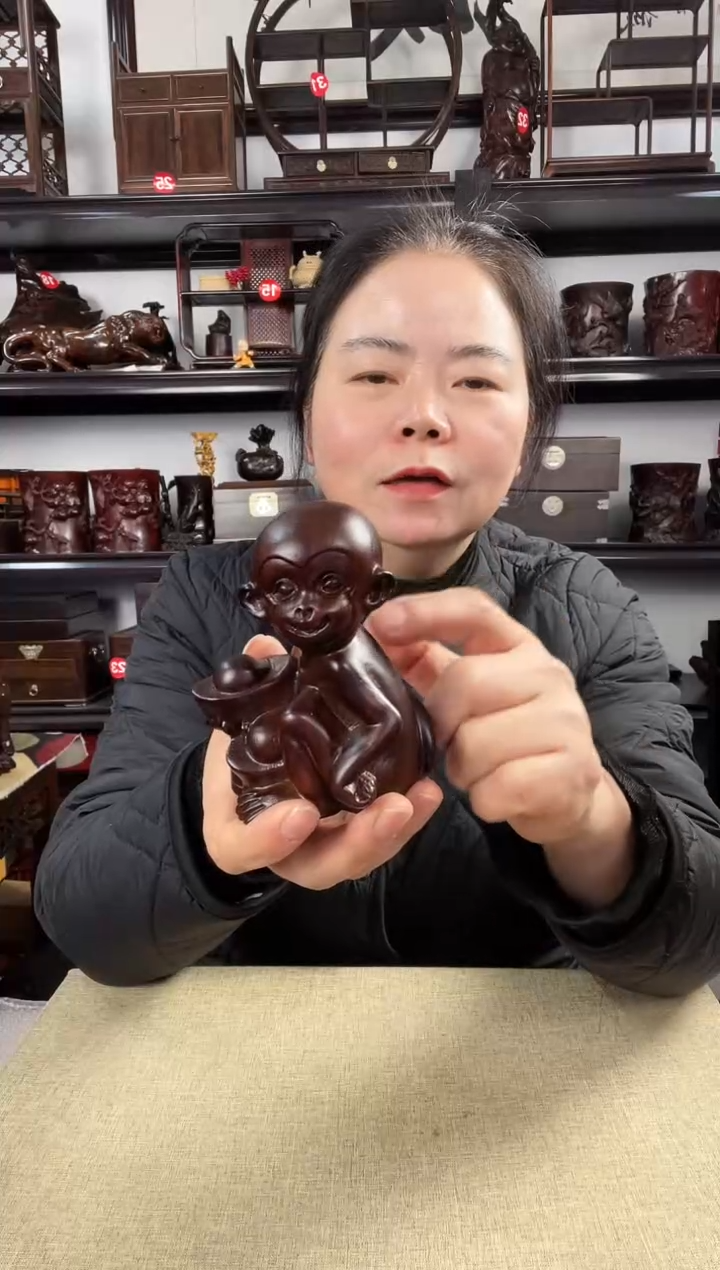 木元宝猴老李红木工艺品