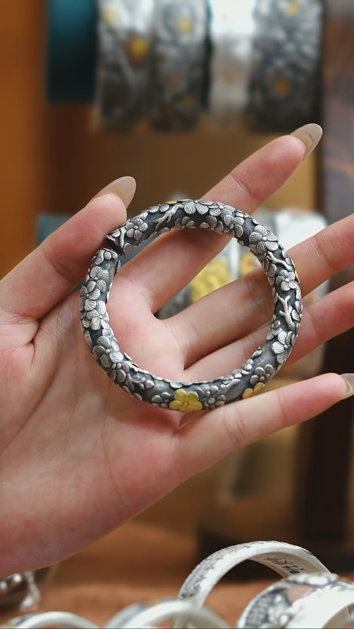 无足银圆棍桃花流水足银999手镯