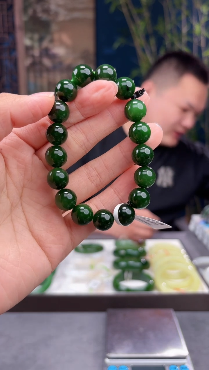 手串未镶嵌和田玉碧玉带红皮卡12mm