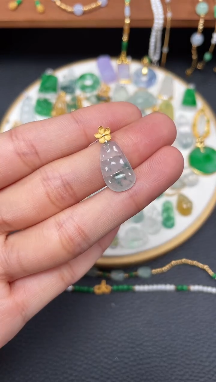 【闪购商品】翡翠吊坠(不含链)18K金镶嵌一个   JK677