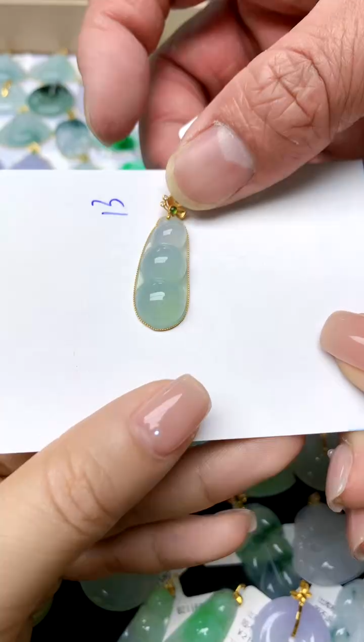 【闪购商品】翡翠颈饰18K金镶嵌13天然A货翡翠