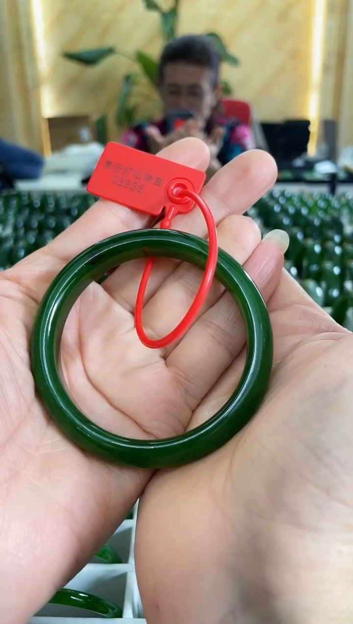 【闪购商品】和田玉（碧玉）手镯未镶嵌335