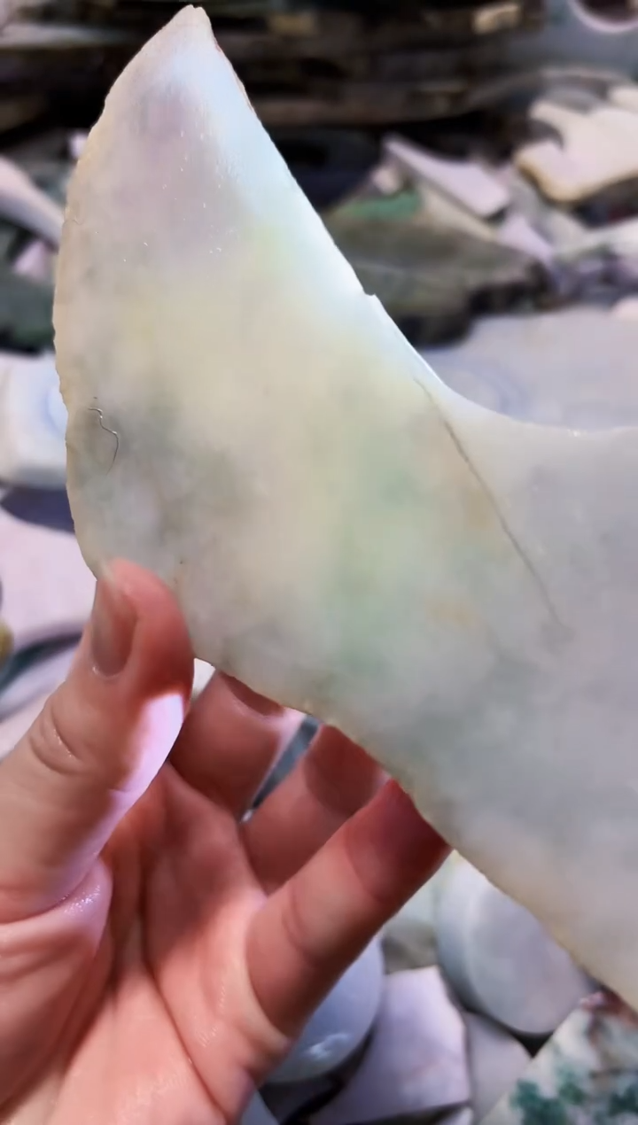 【闪购商品】翡翠颈饰未镶嵌A货白谭2018