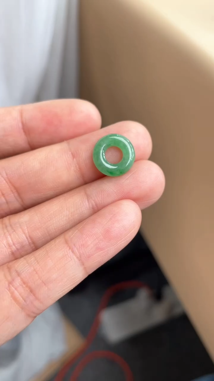 【闪购商品】翡翠颈饰未镶嵌甜甜圈