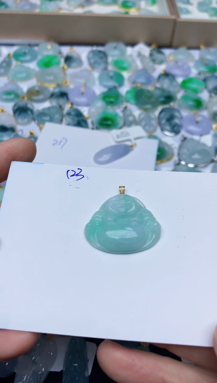 【闪购商品】翡翠颈饰18K金镶嵌天然翡翠A货   