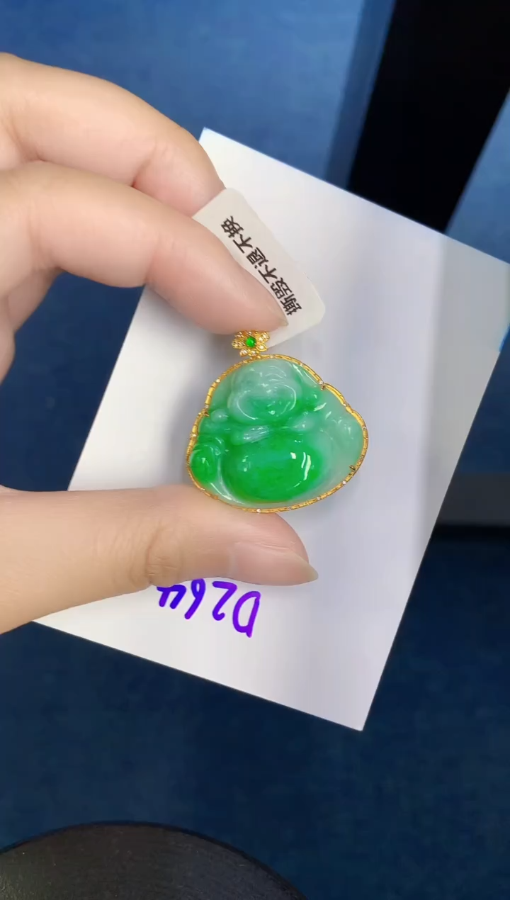 翡翠18K金镶嵌颈饰000000000