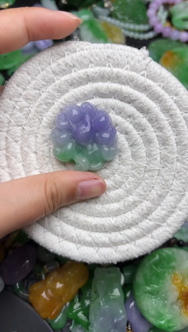 颈饰未镶嵌翡翠朱****a缅甸翡翠吊坠