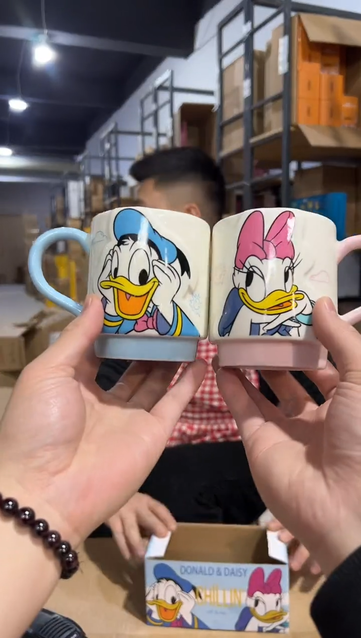 【闪购商品】杯原盒唐老鸭黛西浮雕叠叠对杯