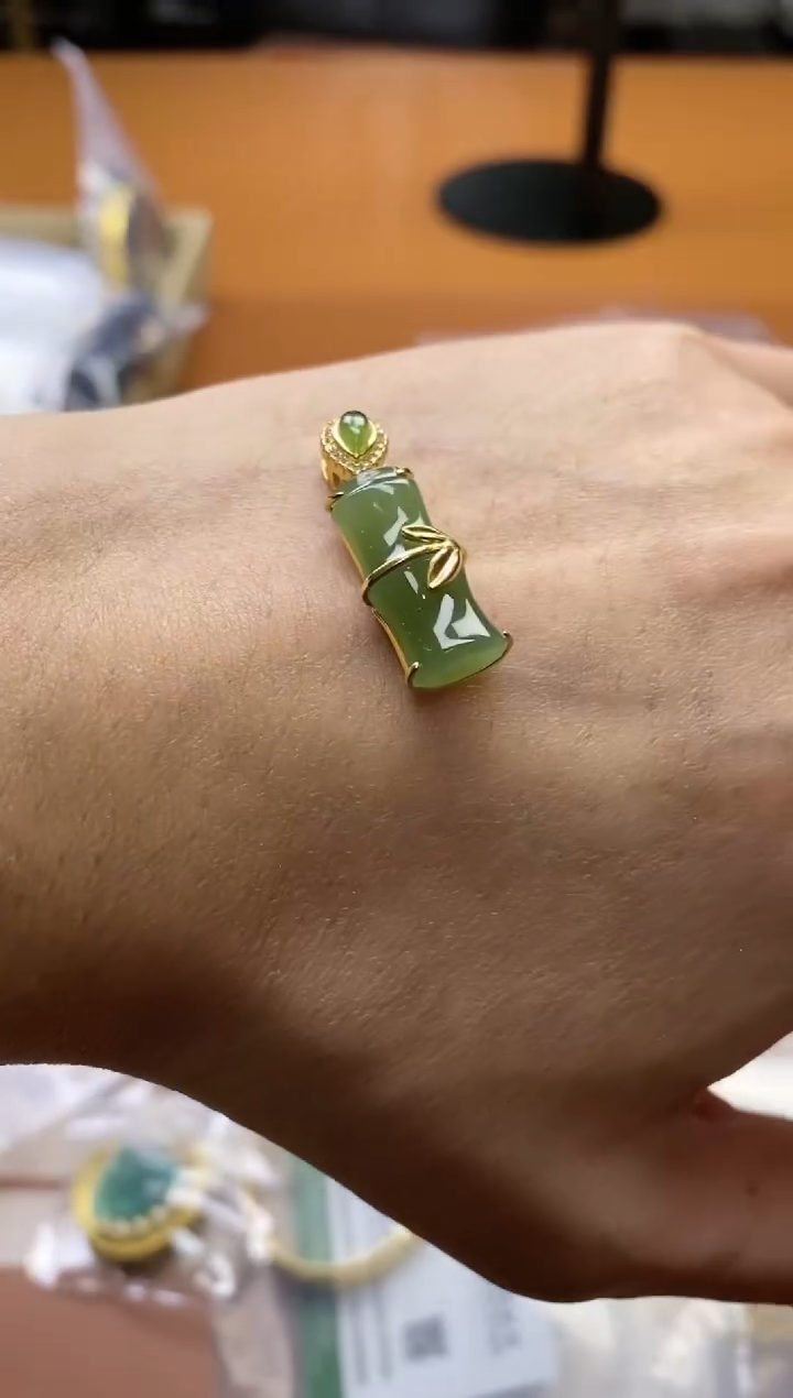 【闪购商品】和田玉（碧玉）其它银S925镶嵌多样性发货一个