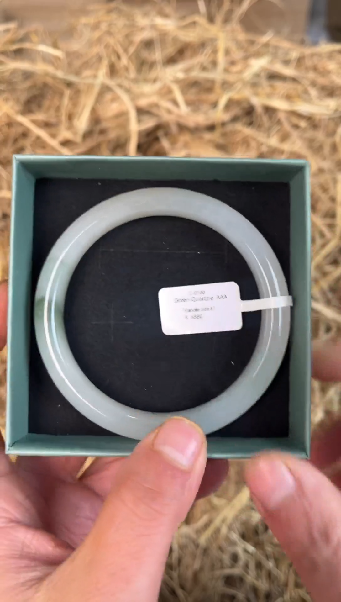 未镶嵌手镯石英质玉C-0100