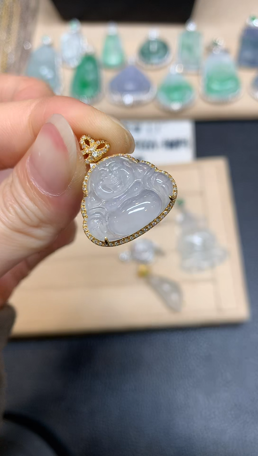 【闪购商品】翡翠颈饰18K金镶嵌佛公【无服务费